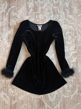 Vintage Y2k Steppin' Out Velvet Black Mini Dress with Fuzzy Sleeves